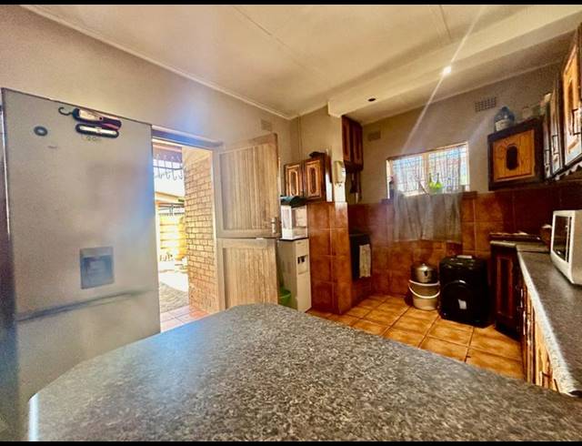 3 BEDROOM HOUSE FOR SALE IN VANDERBIJLPARK CW 1
